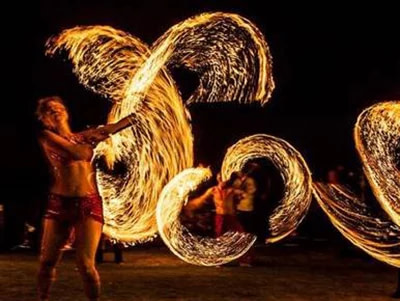 Fire_dancers